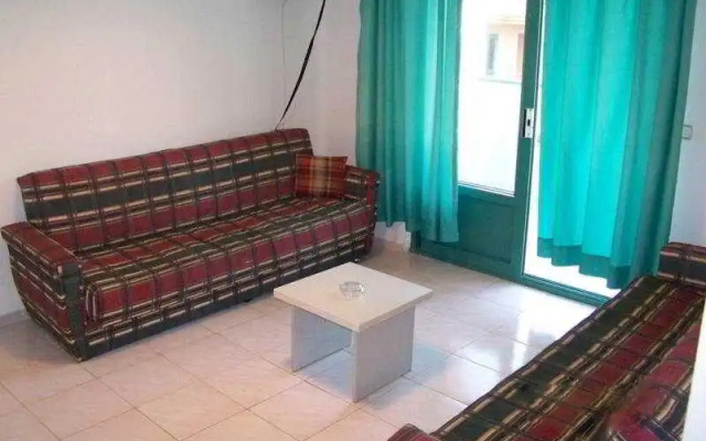 Club Caprice Suites
