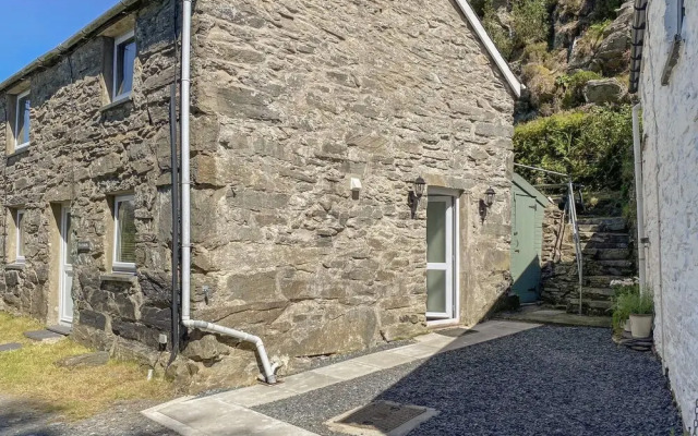 Ty Cynon
