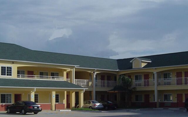 Symphony Inn and Suites