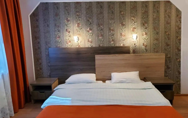 Отель Гоначхир — фото