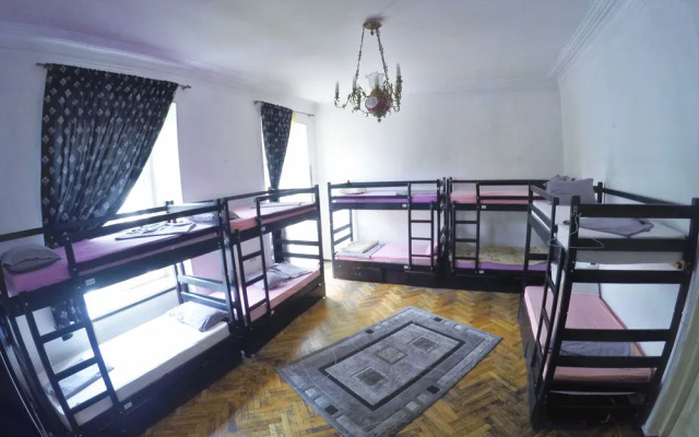 Boombully Rooms  Hostel