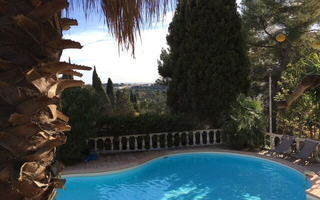 Villa La Rochette with Pool & Seaview