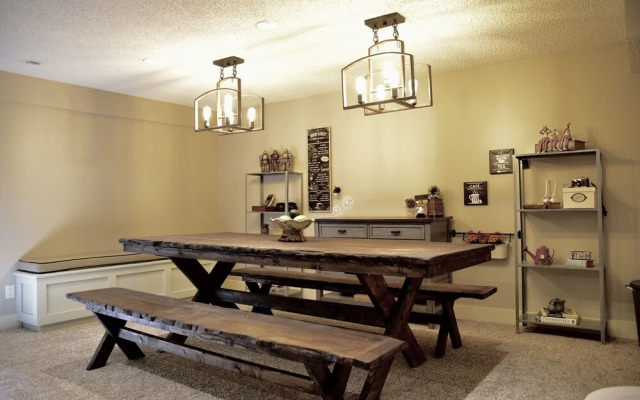 Calgary Cozy Home
