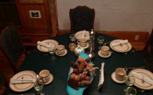 Alacoque B&B Revolution