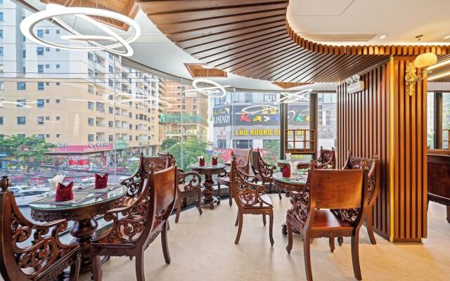 Monalisa Luxury Hotel