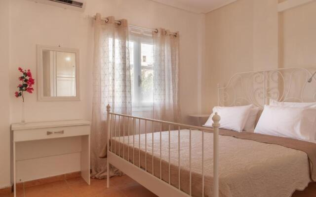 Eleni's Seaview House