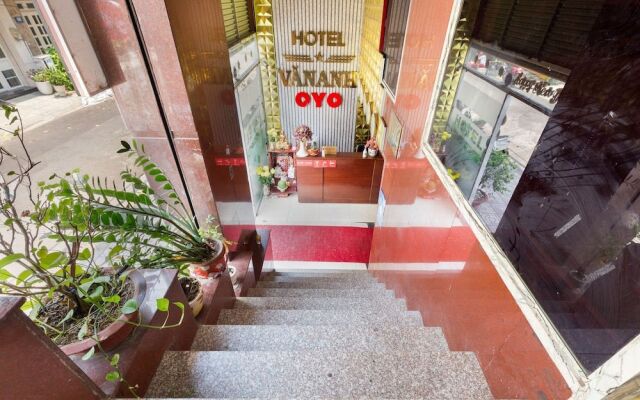 OYO 476 Van Anh Hotel