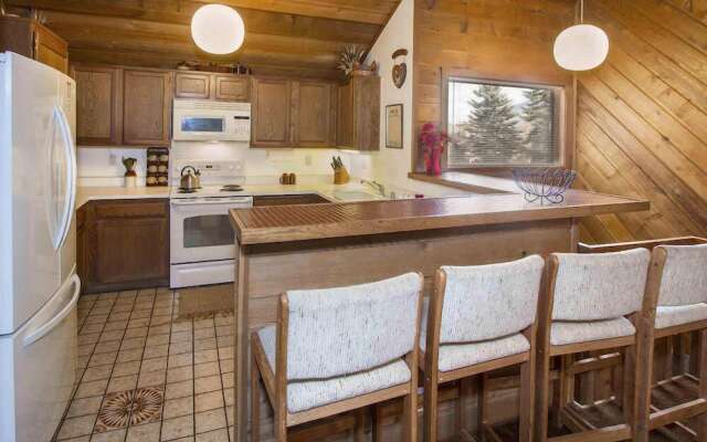 Snowcreek #059 - Near Shuttle & Activities