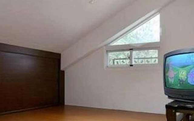 Nunu Haus Guest House