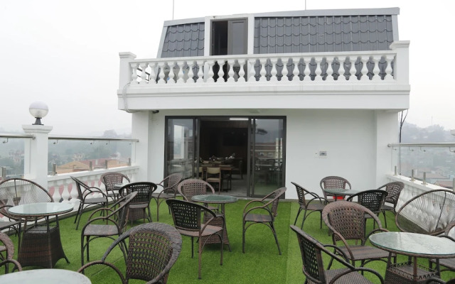 Bao Ngoc Diamond Hotel