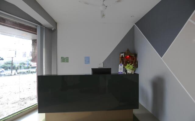 Taj Highway Hotel by OYO Rooms