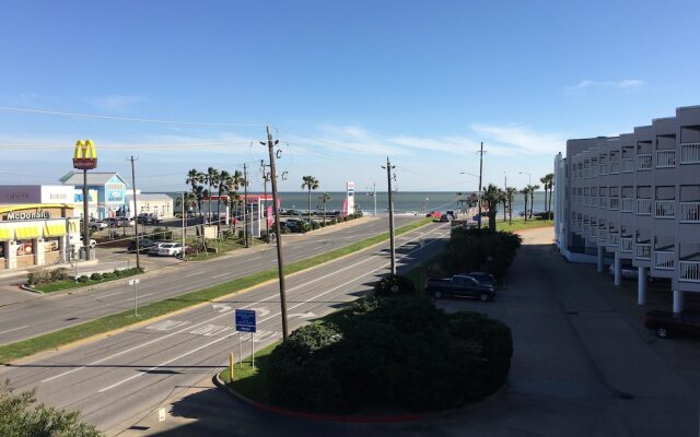 Casa Del Mar Beachfront