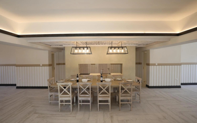 EOS Villa