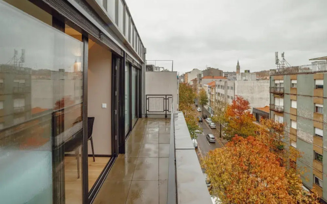 City Center Premium Apartment by Vacationy