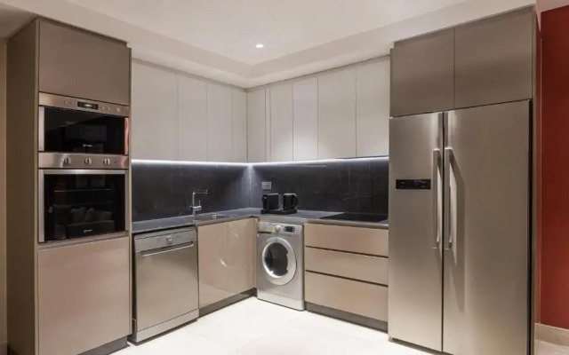 Doubletree By Hilton Amman Hotel & Residences