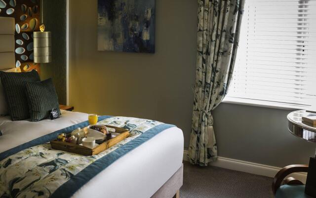 WorldHotels Distinctive Woughton House Hotel