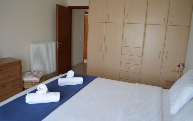 Blue Ark Aigeira Flat & Studio