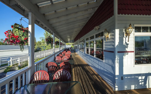 Rivers Edge Resort