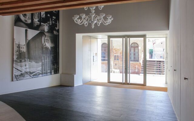 Mazzoni 15 Modern Flat