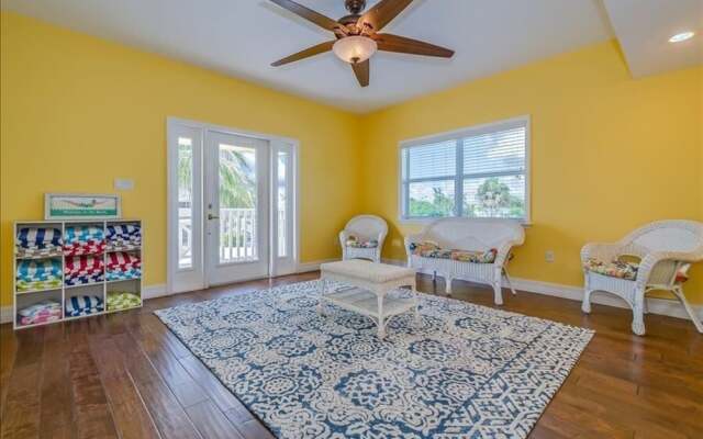 200 Seabreeze Ct - 5Br Home