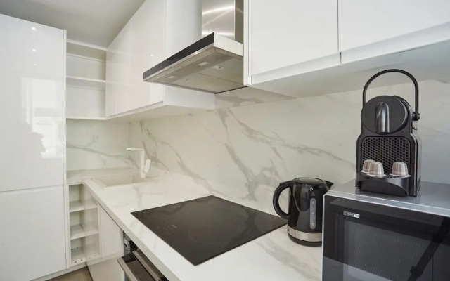 Sublime 3 Bedroom Flat Batignolle Montmartre