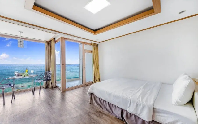 Gangneung Four Season Hotel and Pension