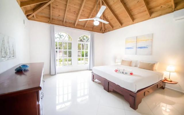 Casati Pearl House, Big House With Private Pool!