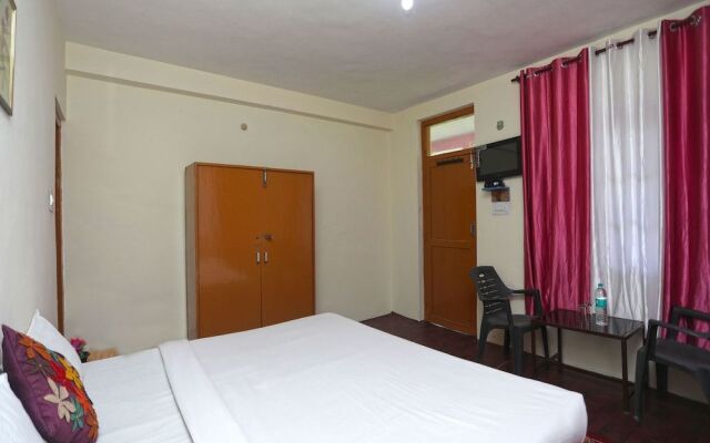OYO 13719 Home Hill View 1BHK near Hadimba