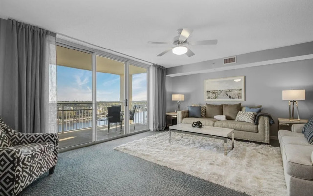 Yacht Club Villas 2-902