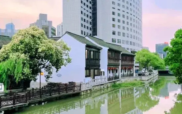 Huzhou Mansion Hotel (Clothes Street)