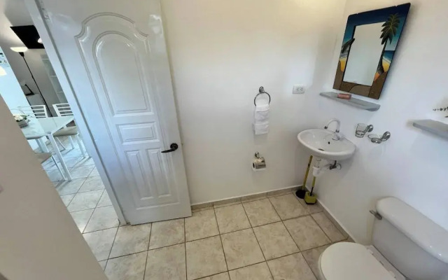 Secure 2-pers Apartment Close to the Beach
