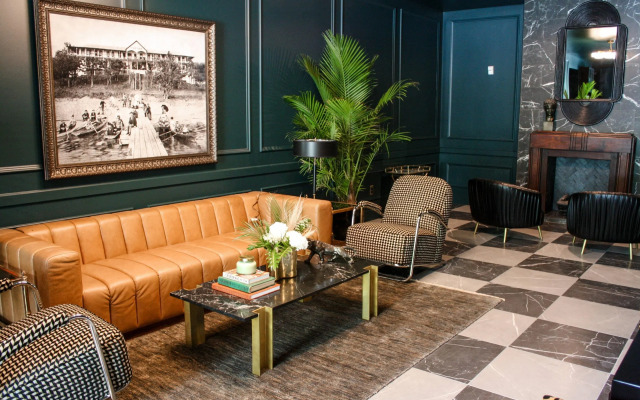 The Inn Hotel Lake Okoboji, an Ascend Collection Hotel