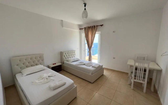 AR Apartments by Saranda Hotel