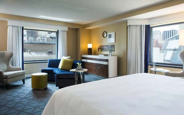 Renaissance Chicago Downtown Hotel