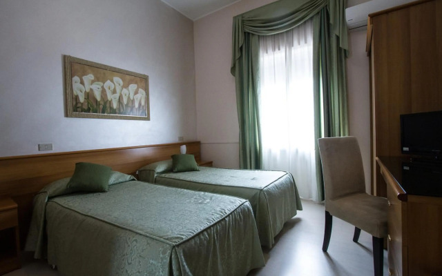 Hotel Adriano