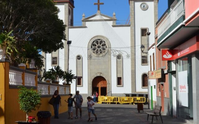 Que Encanto la Italiana