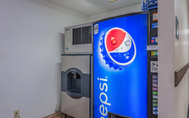 Motel 6 Santa Fe Central