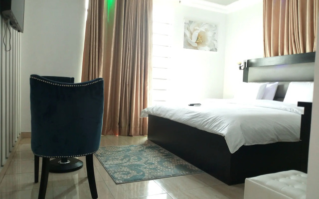 Somerset Suites