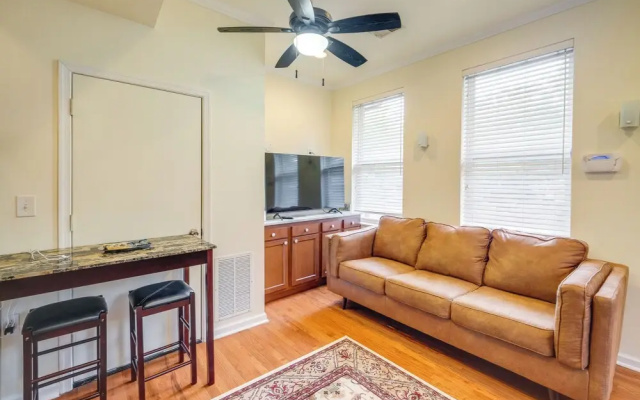 5 Mi to US Capitol: Washington DC Townhome