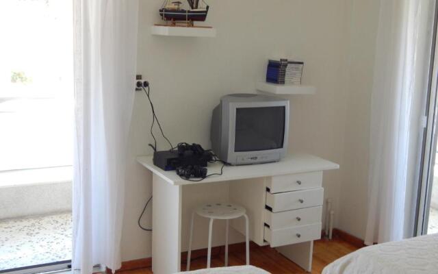 Zira Holiday House