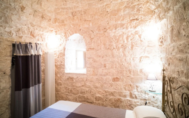 Trullo Bosco Selva Fasano by Typney