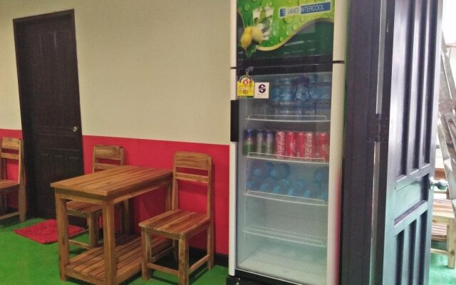 Y Not Laos Hostel