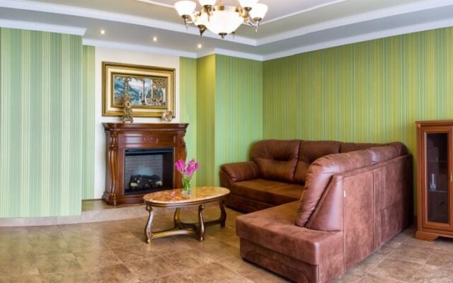 Familiya Apartments