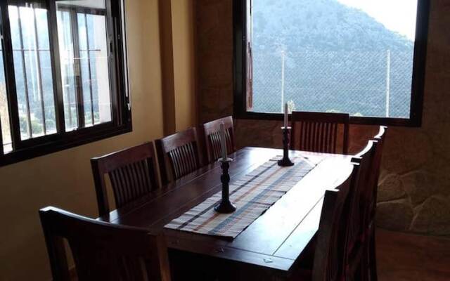 House with 4 Bedrooms in Benaocaz, with Furnished Terrace