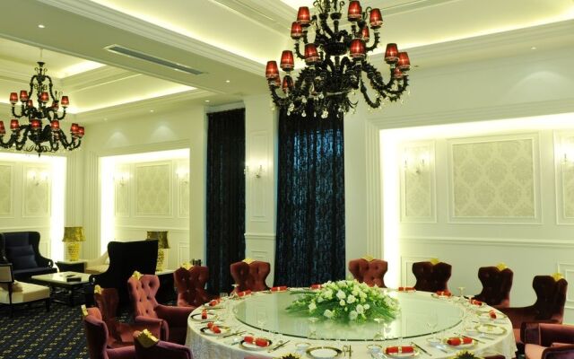 Lake View Garden Hotel