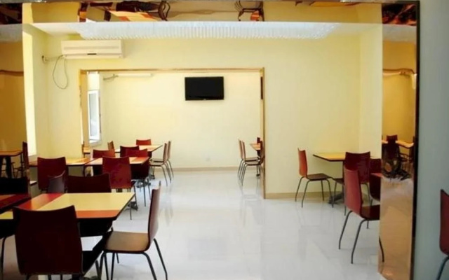 Xinjinyong Express Hotel