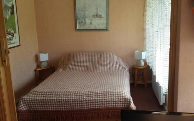 Appart en rez de jardin clos face au Mont BLANC