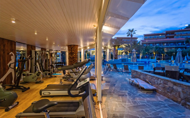 Lagomandra Hotel and Spa