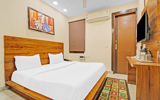 OYO 45940 Grand Imperial