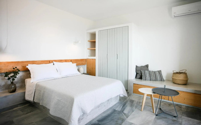Pharos Apartments